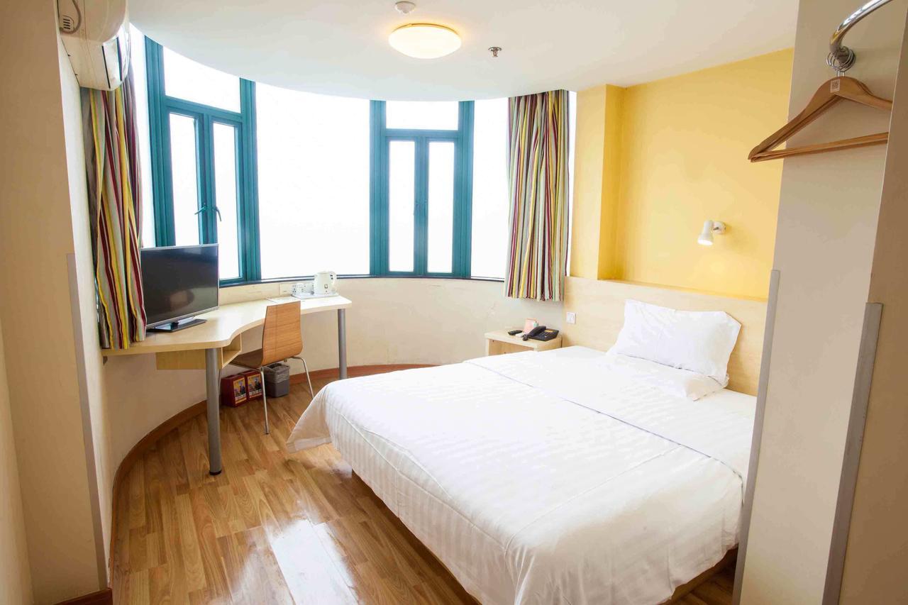 7Days Inn Wuhan Airport Panlong City Bagian luar foto