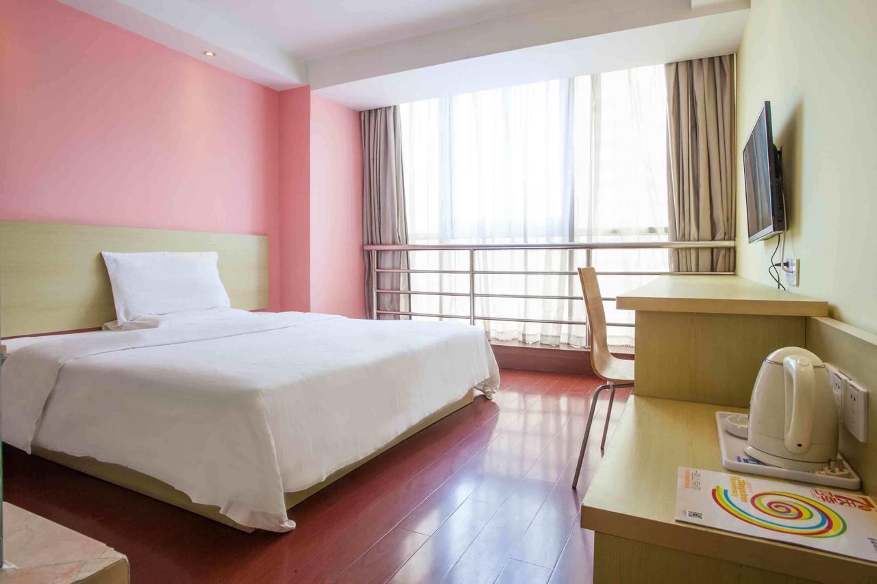 7Days Inn Wuhan Airport Panlong City Bagian luar foto