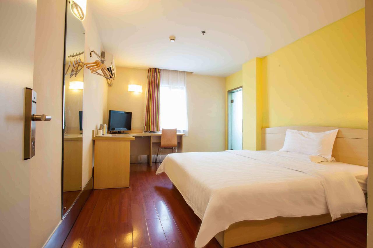 7Days Inn Wuhan Airport Panlong City Bagian luar foto