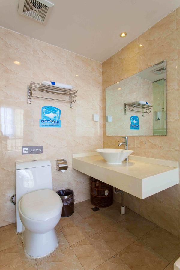 7Days Inn Wuhan Airport Panlong City Bagian luar foto