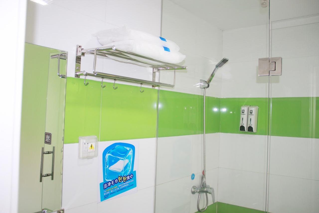 7Days Inn Wuhan Airport Panlong City Bagian luar foto